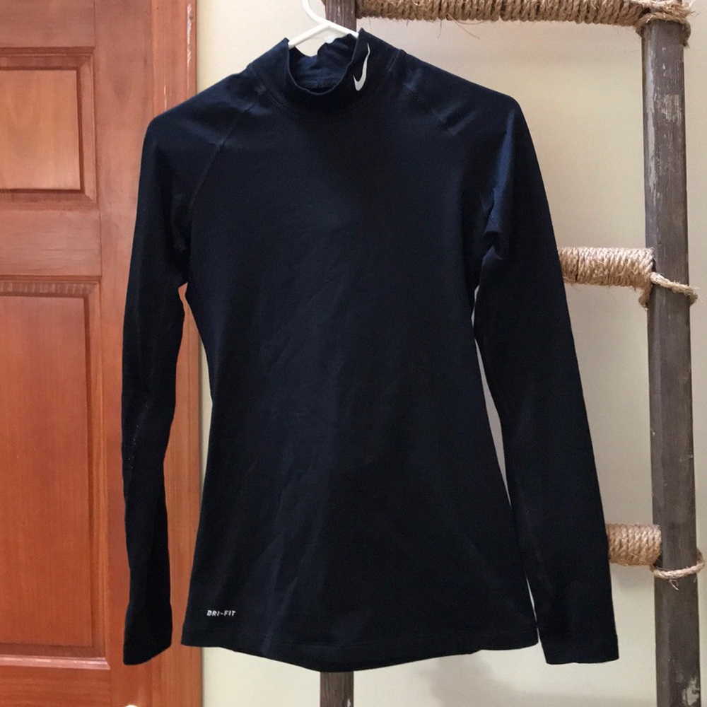 Bundle 2 Tops and 3 Compression Leggings